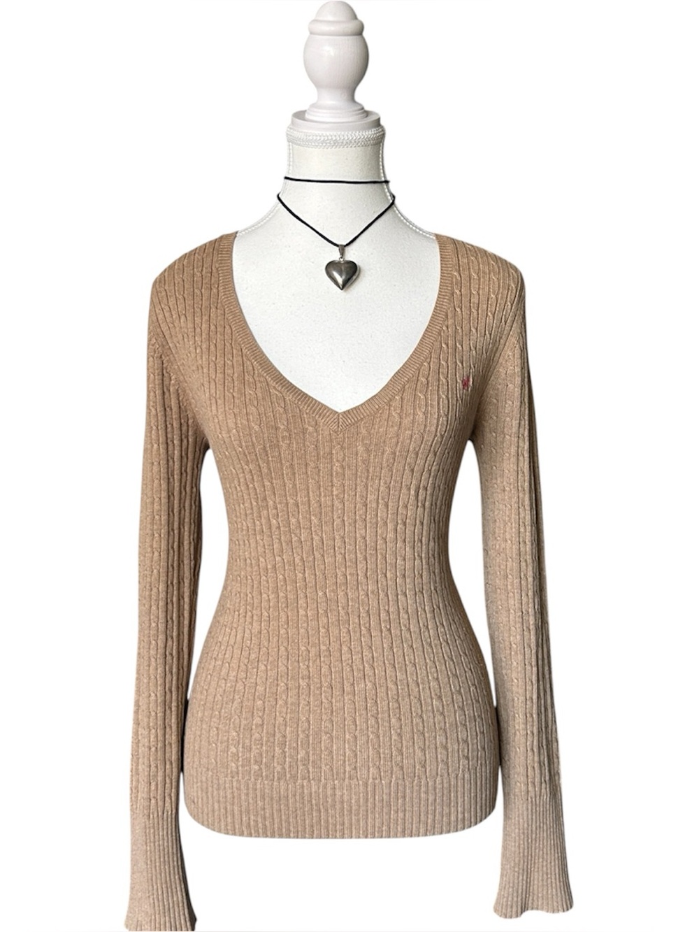 Y2K “Old Navy” Basic Beige Cable Knit V-Neck Long Sleeve Sweater Top